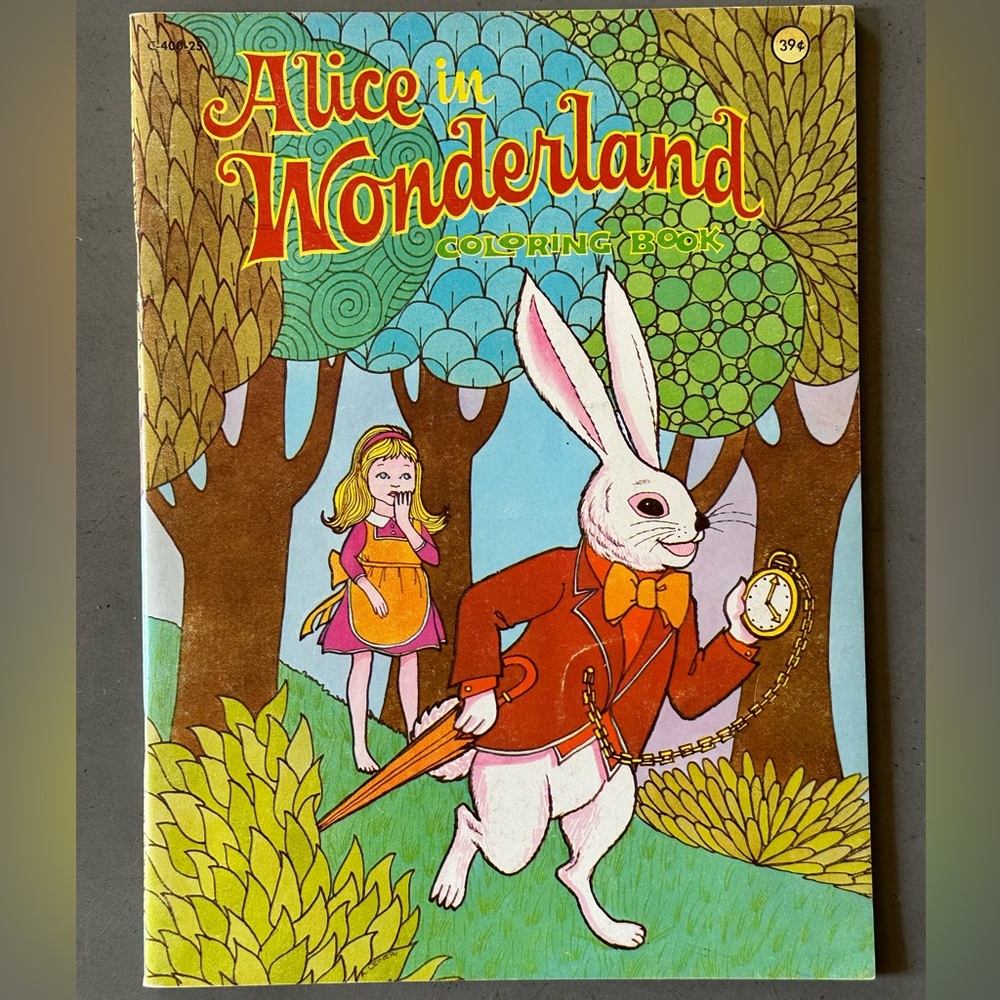 Vintage 1975 Alice In Wonderland coloring book Playmore, Inc like new